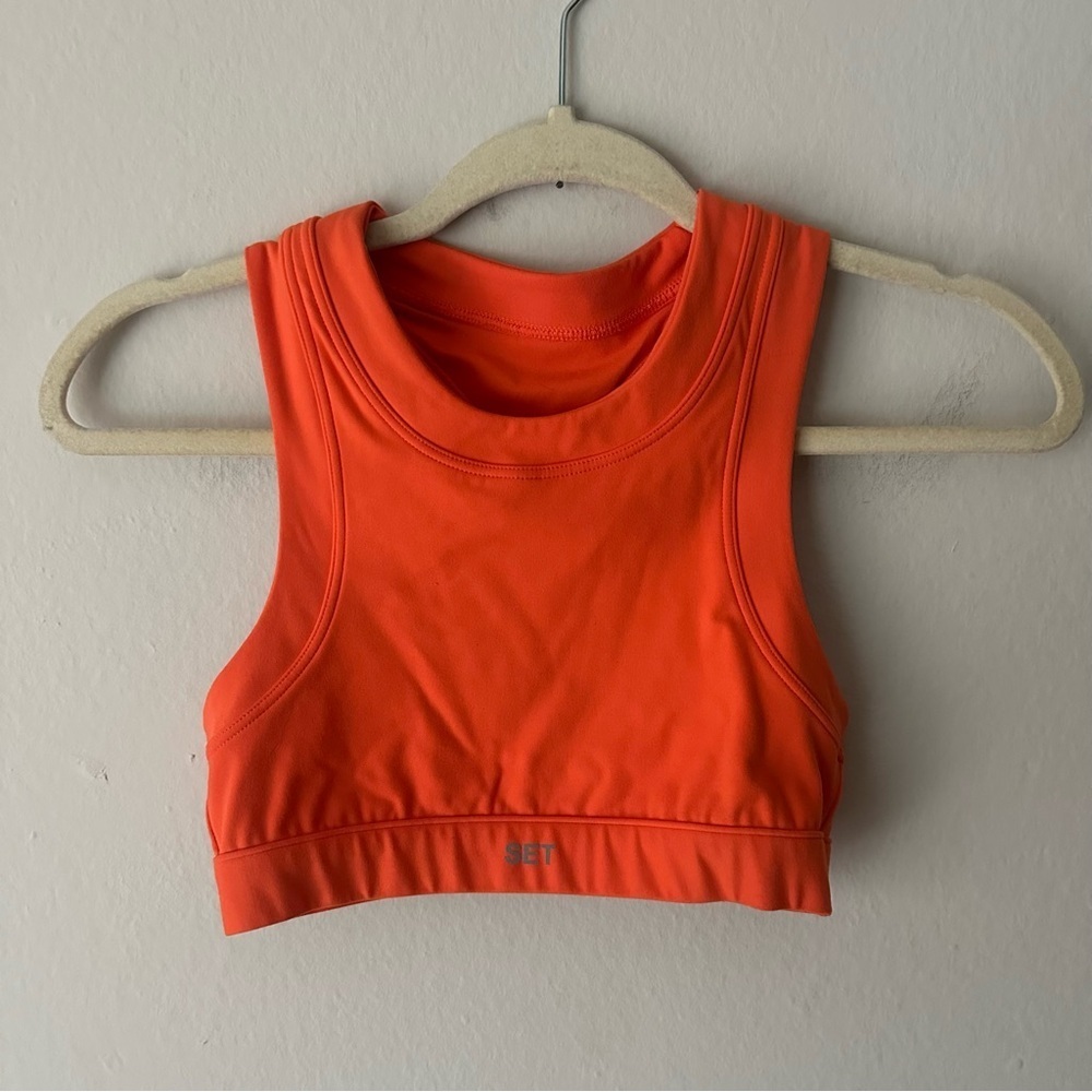 Set Active High Neck Sports Bra in Orange XS